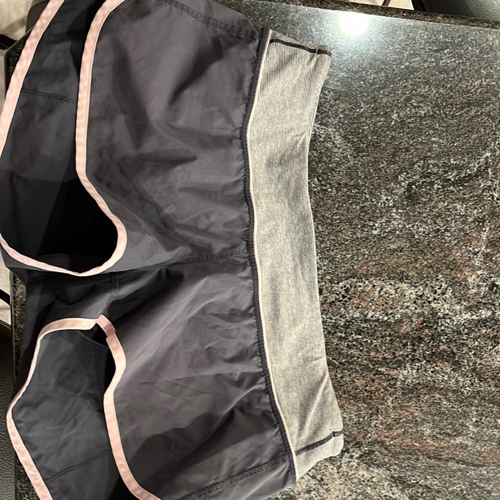 Vintage Lululemon shorts, super cute!